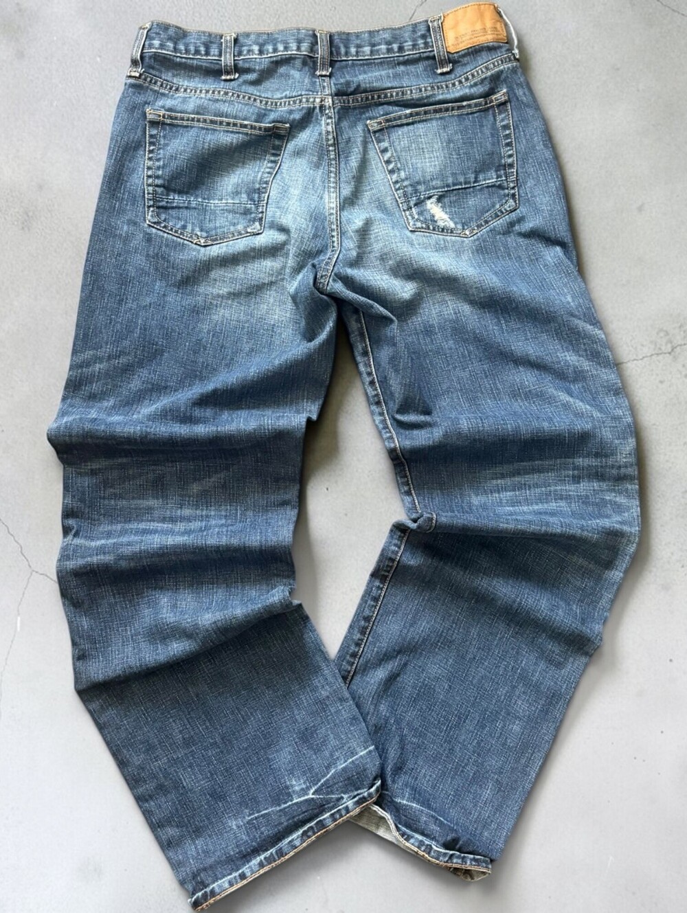Y2K Baggy Bootcut Jeans Relaxed Fit Old Navy Denim Fits Size 34x32 Skater Grunge